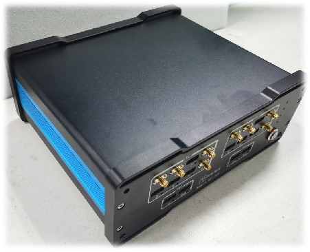 ZXB-SRF300超宽带多通道智能软件无线电平台